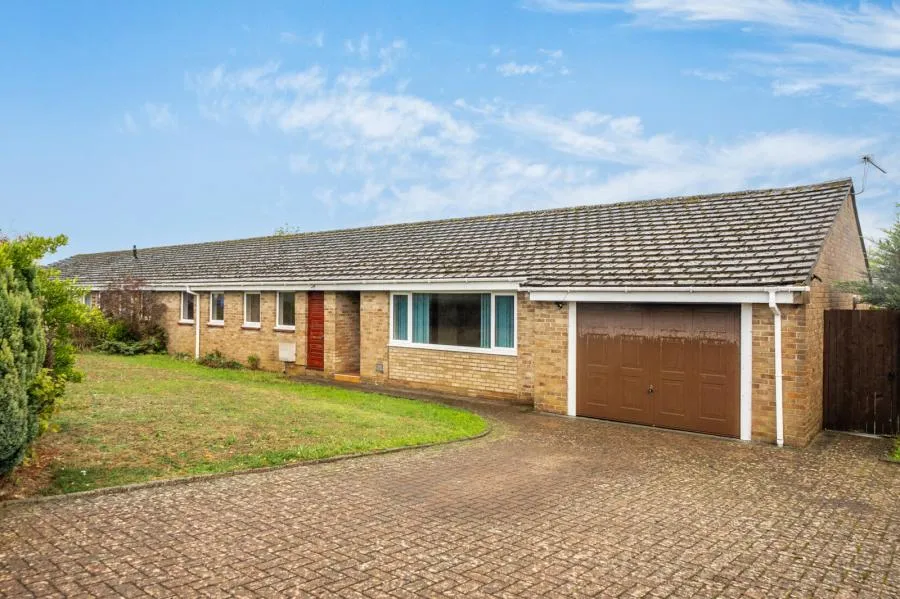 4 bed house for sale, Brook Road, Bicester, OX26