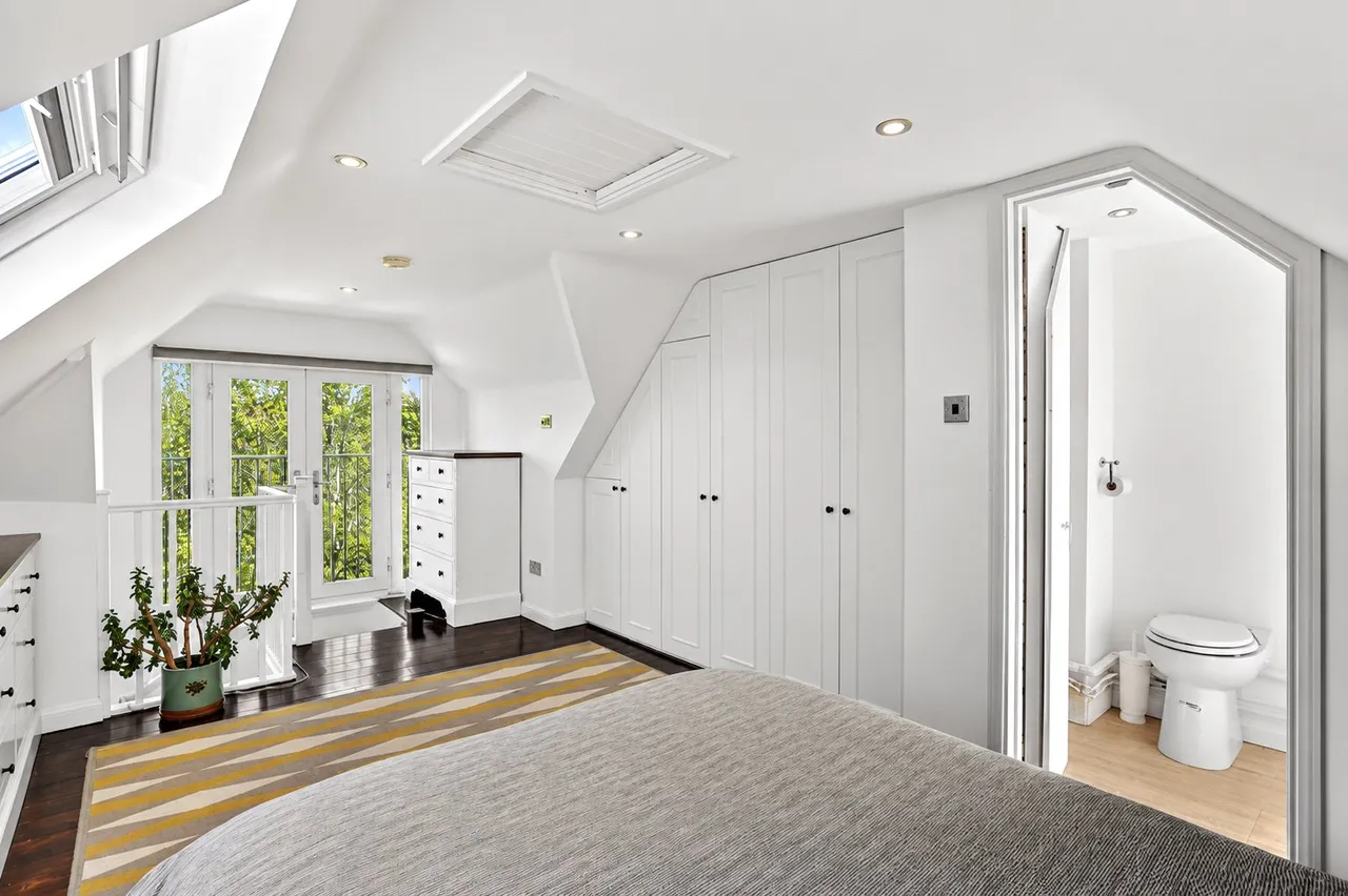 Ashenden Road, Guildford, GU2, photo 27