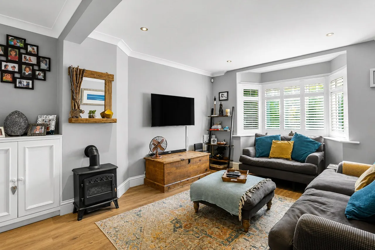 Ashenden Road, Guildford, GU2, photo 2