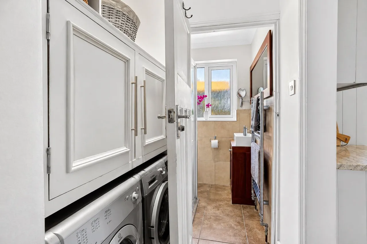Ashenden Road, Guildford, GU2, photo 20