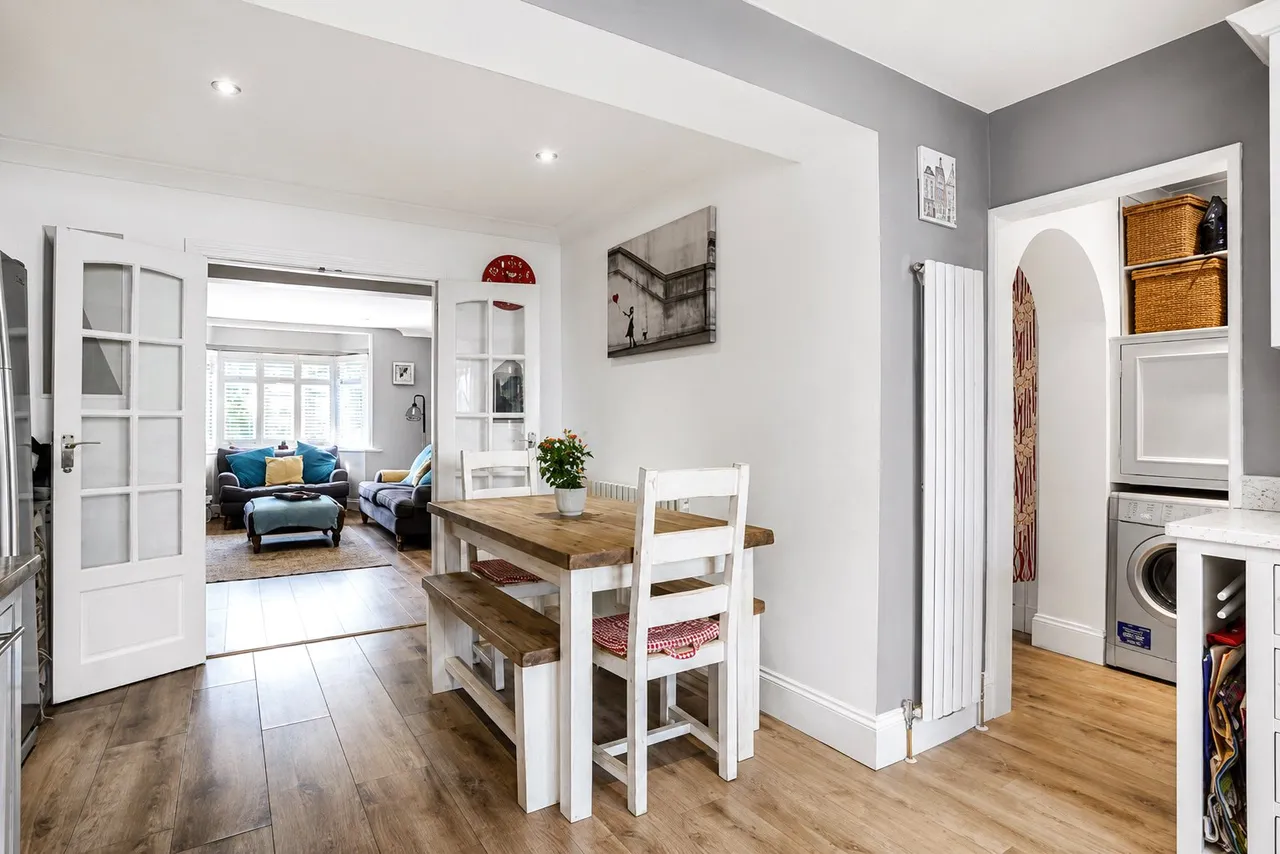 Ashenden Road, Guildford, GU2, photo 17
