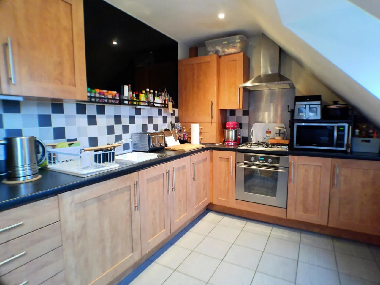Long Acre, Bingham, NG13, photo 4