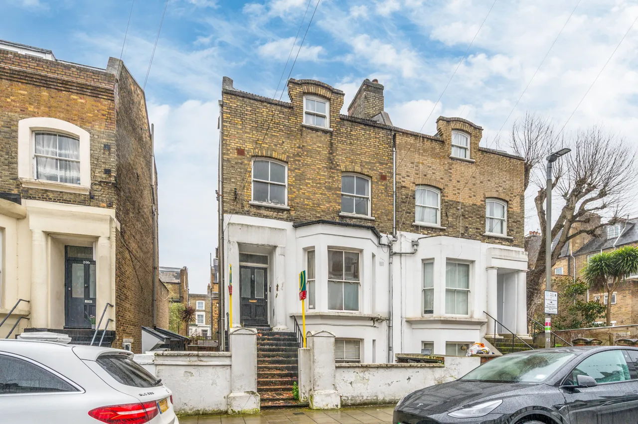 21b Louvaine Road, London, photo 6