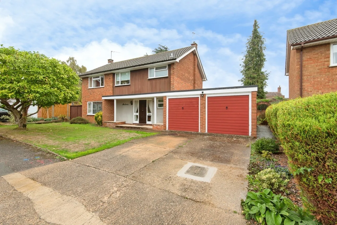 4 bed house for sale, Manor Close, Ickleford, SG5