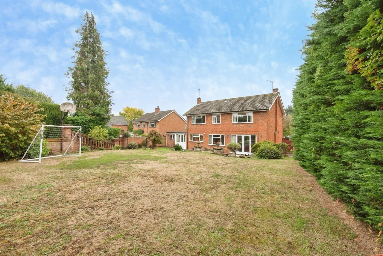 Manor Close, Ickleford, SG5, photo 2
