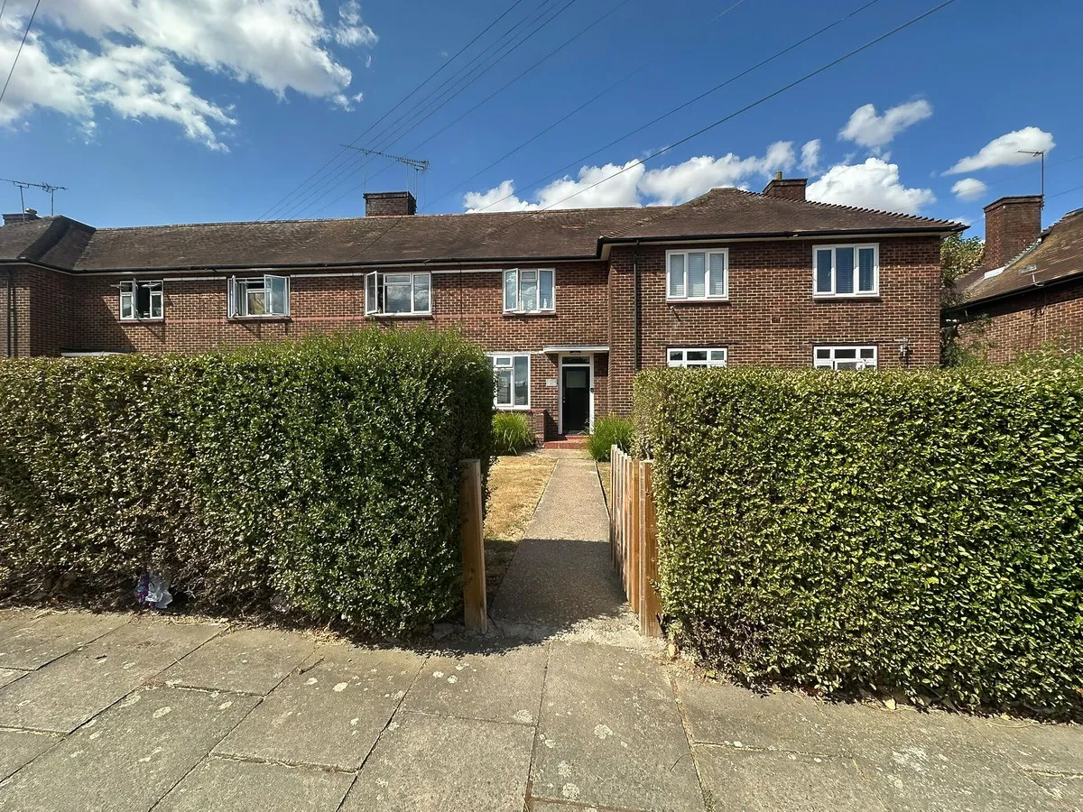 Romford, RM3, photo 12