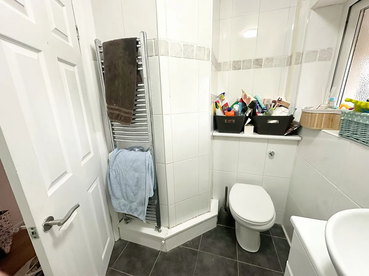 Romford, RM3, photo 9