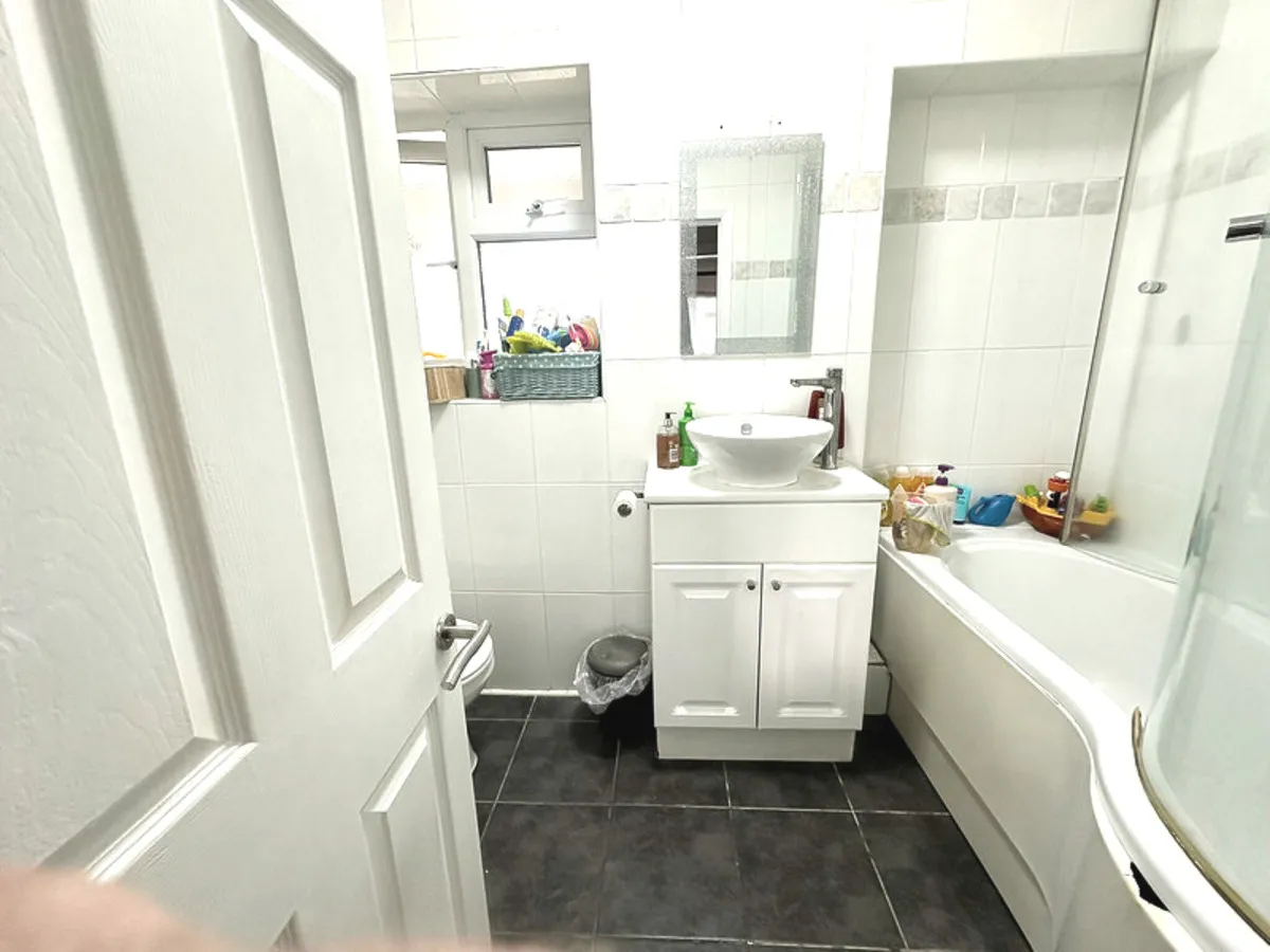 Romford, RM3, photo 8