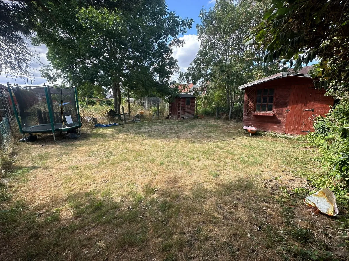 Romford, RM3, photo 11