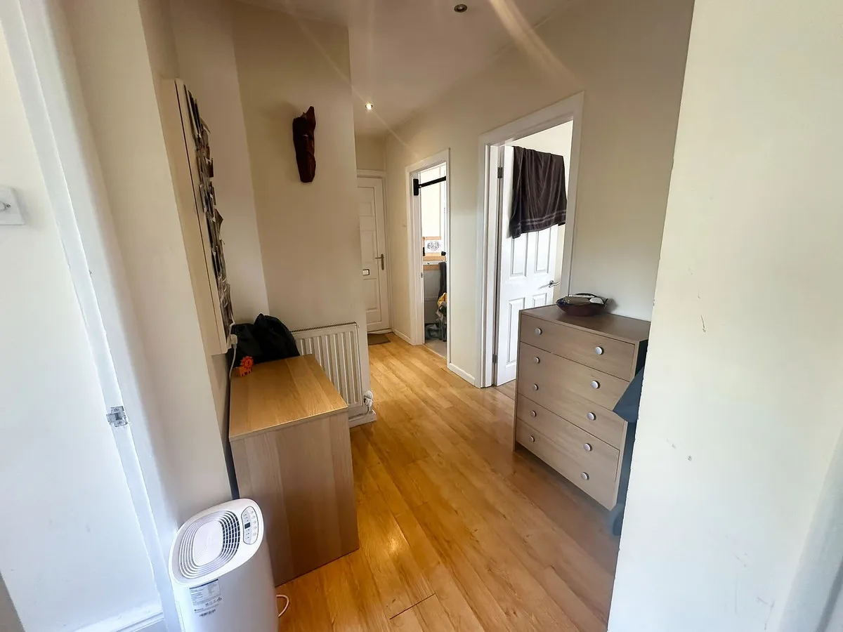 Romford, RM3, photo 3