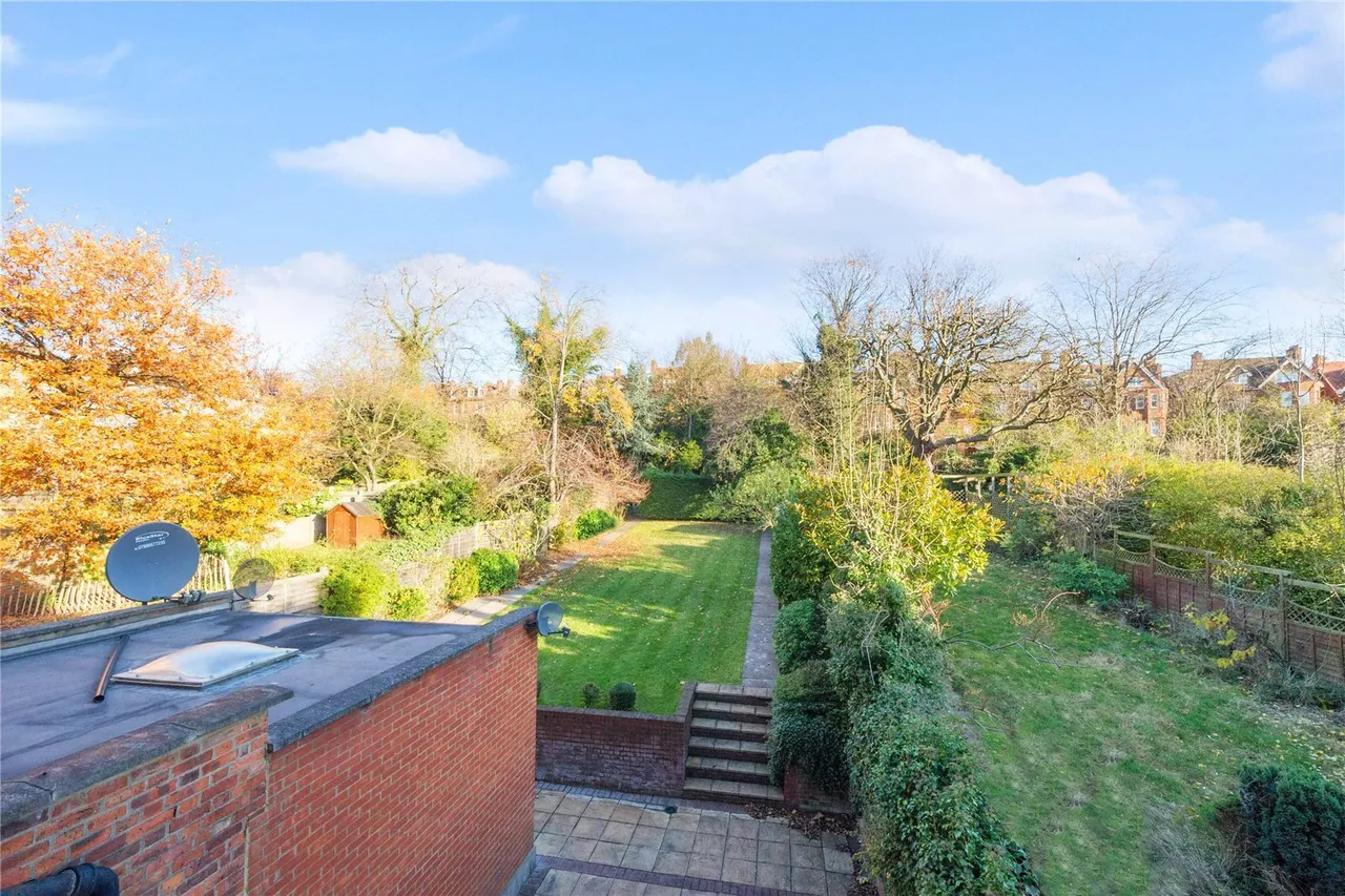 Finchley Road, Hampstead, NW3, photo 7