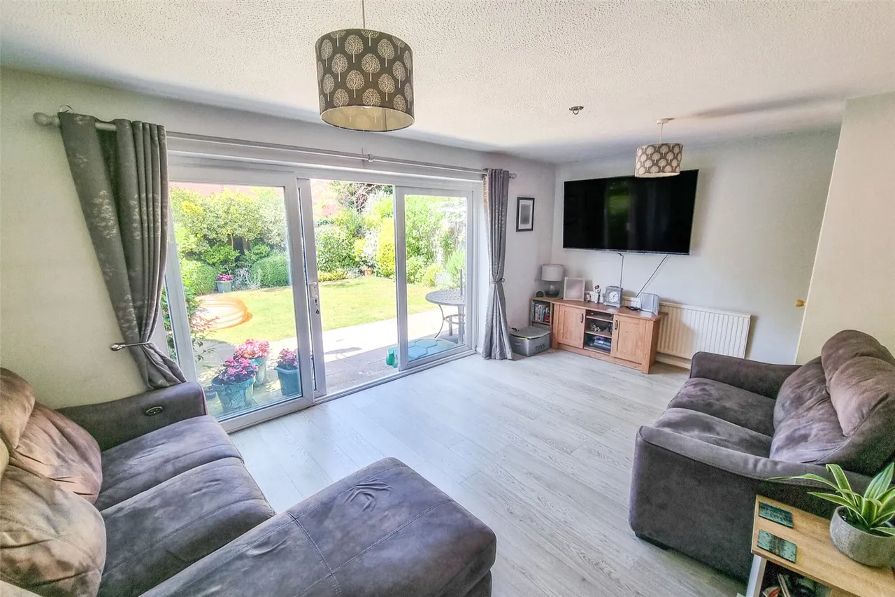 Cypress Grove, Ash Vale, Guildford, Surrey, GU12 5QW, photo 6