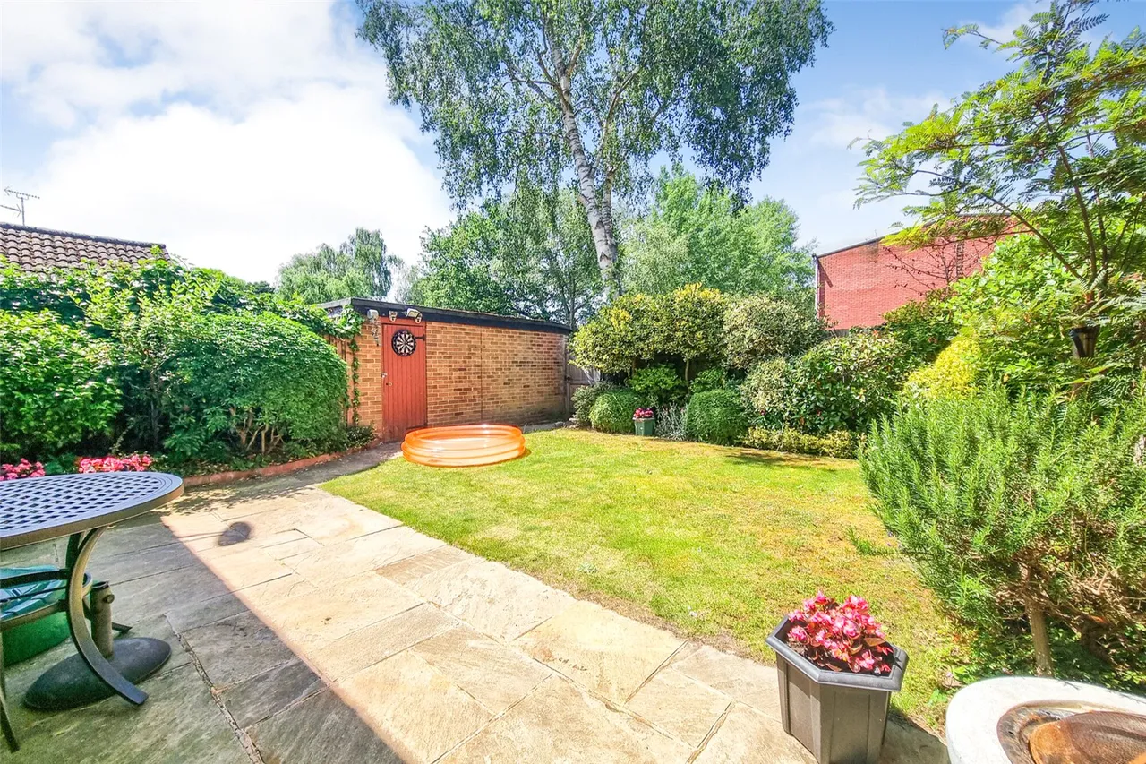 Cypress Grove, Ash Vale, Guildford, Surrey, GU12 5QW, photo 10