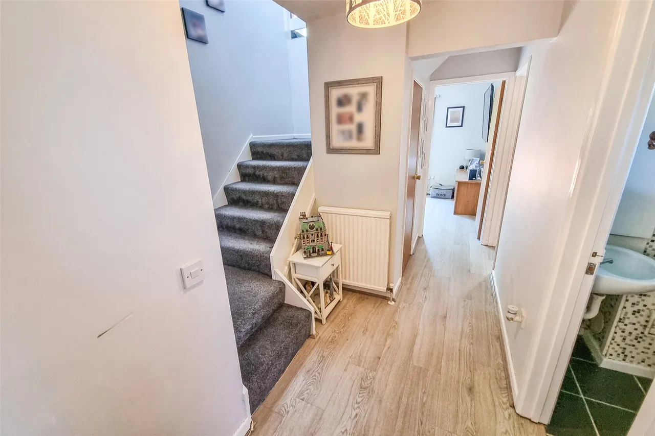 Cypress Grove, Ash Vale, Guildford, Surrey, GU12 5QW, photo 8