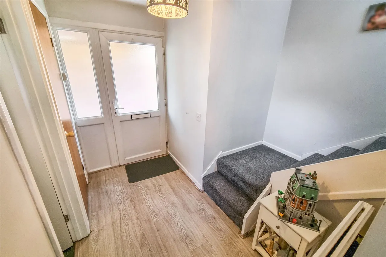 Cypress Grove, Ash Vale, Guildford, Surrey, GU12 5QW, photo 9
