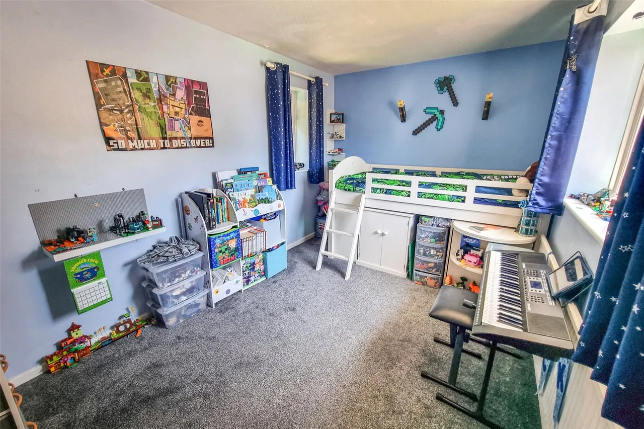 Cypress Grove, Ash Vale, Guildford, Surrey, GU12 5QW, photo 13