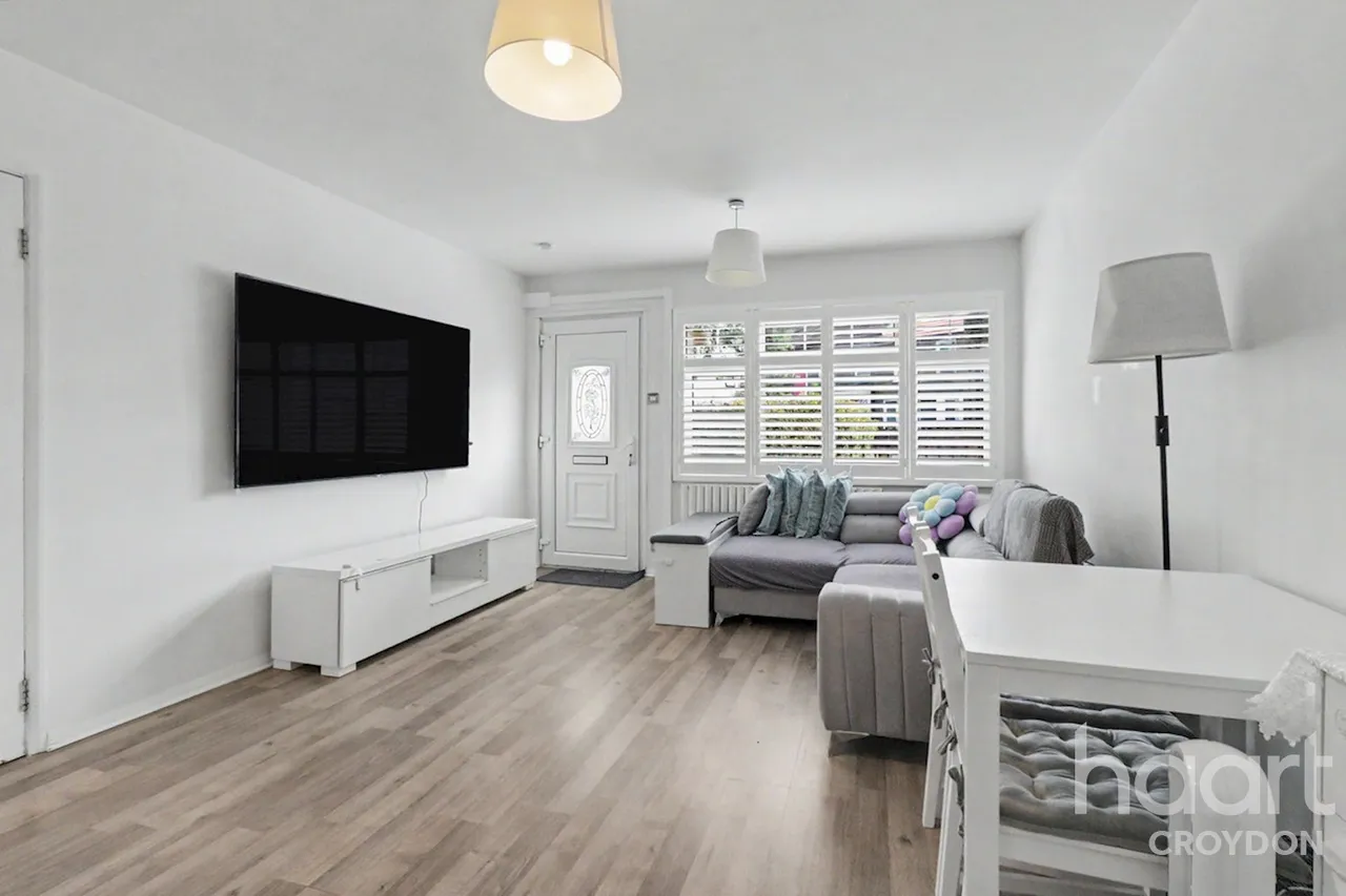 Renown Close, Croydon, CR0, photo 2