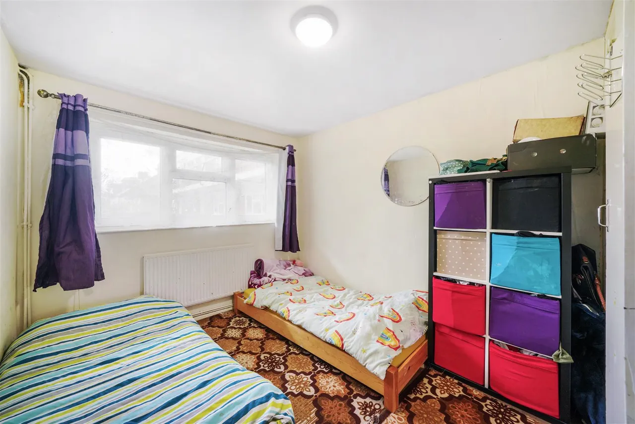 Tanfield Avenue, Neasden, NW2, photo 7