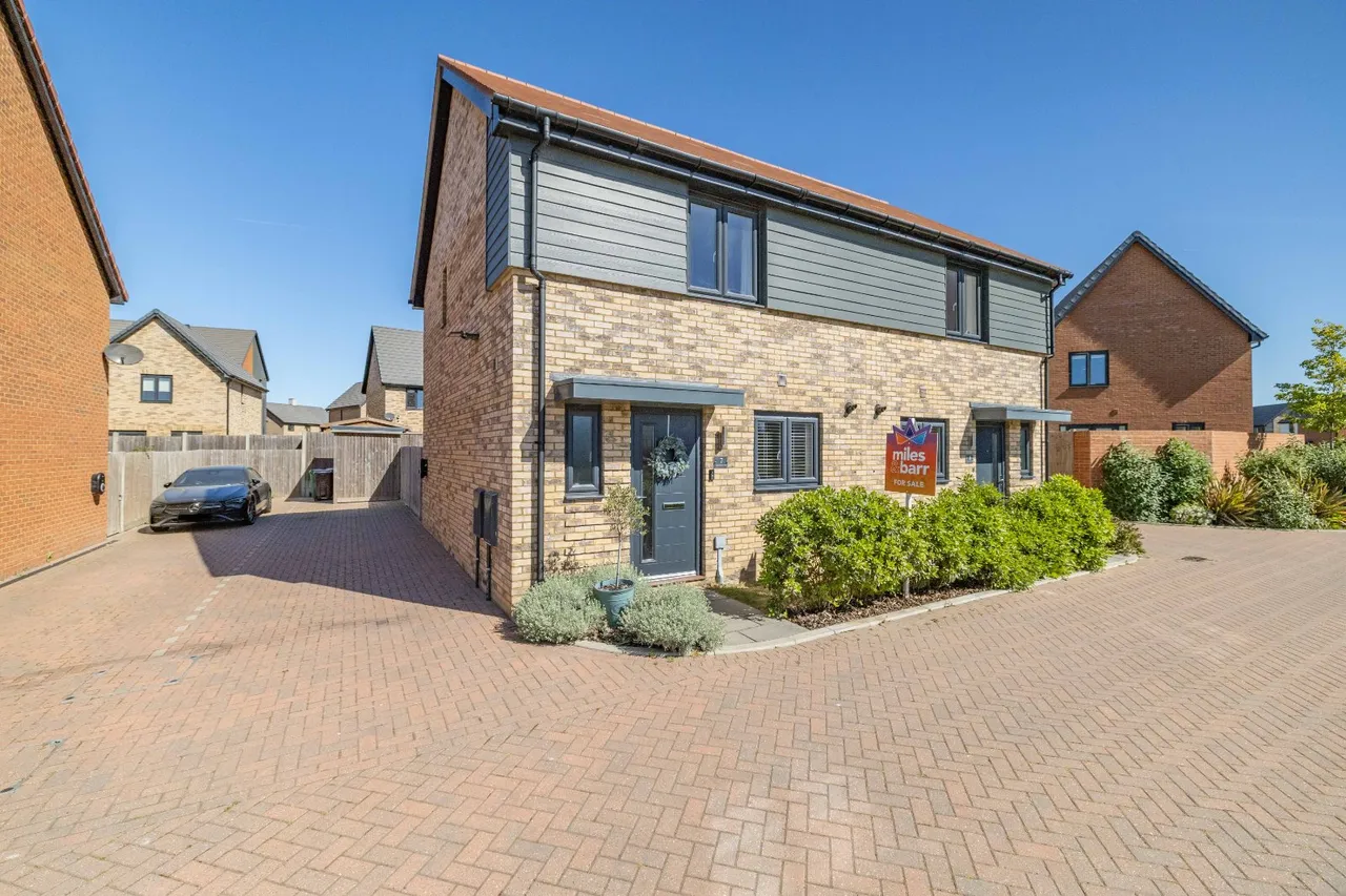 2 bed house for sale, Press House Drive, Faversham, ME13