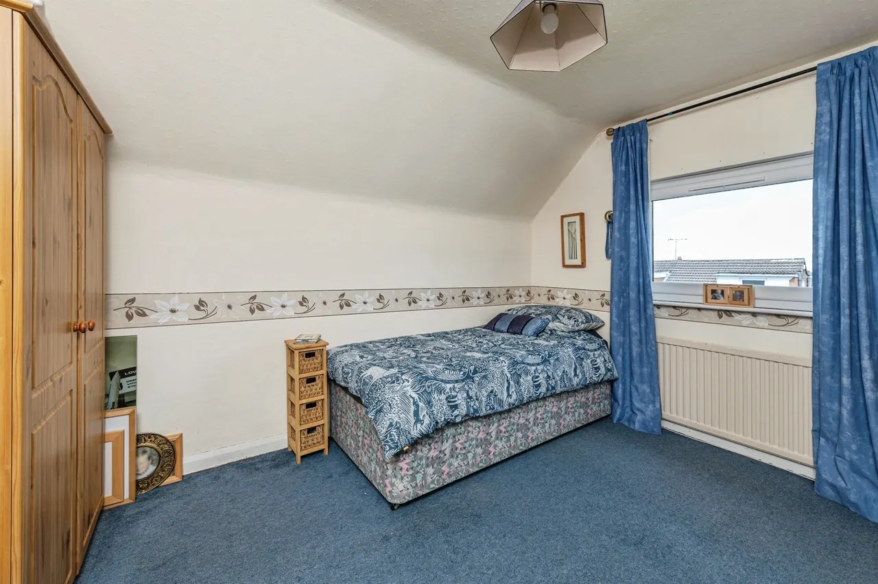 Moorland Close, Linthwaite, Huddersfield, photo 12