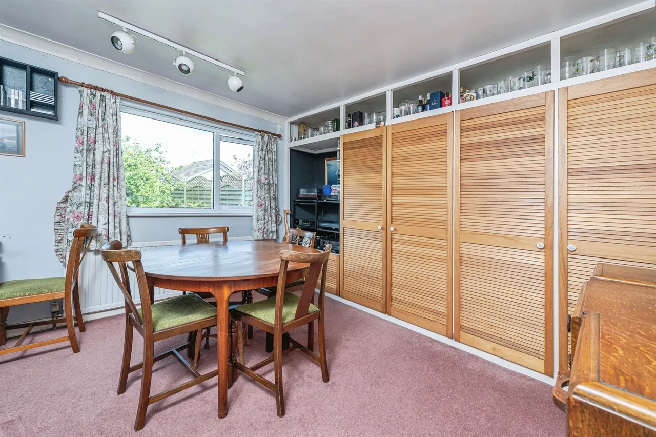 Moorland Close, Linthwaite, Huddersfield, photo 7