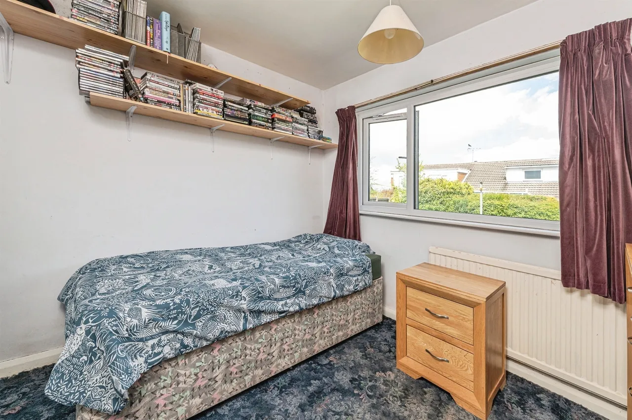 Moorland Close, Linthwaite, Huddersfield, photo 9
