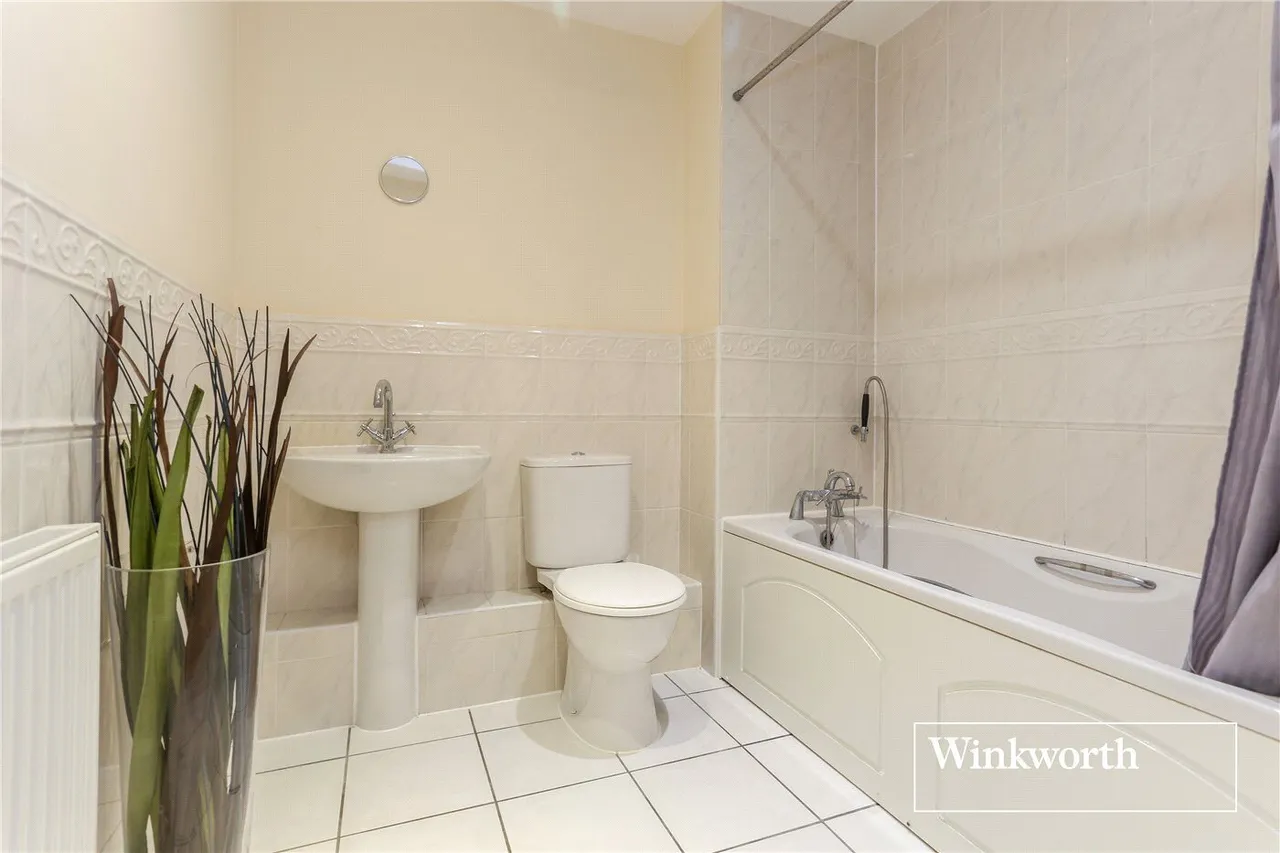 Hendon Lane, Finchley, N3, photo 9