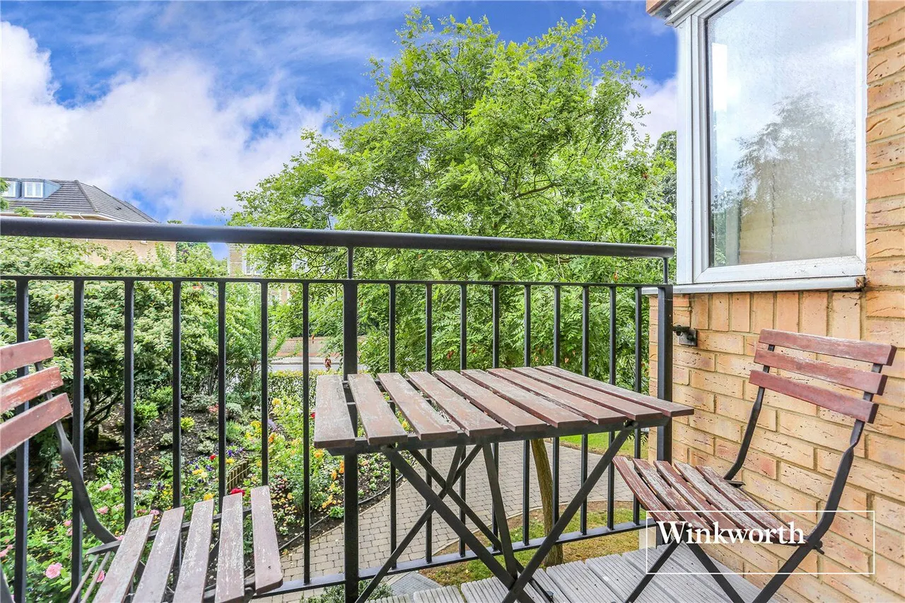 Hendon Lane, Finchley, N3, photo 8