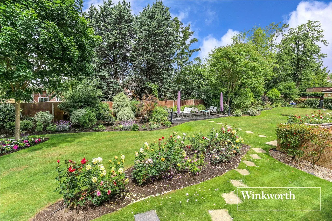 Hendon Lane, Finchley, N3, photo 11