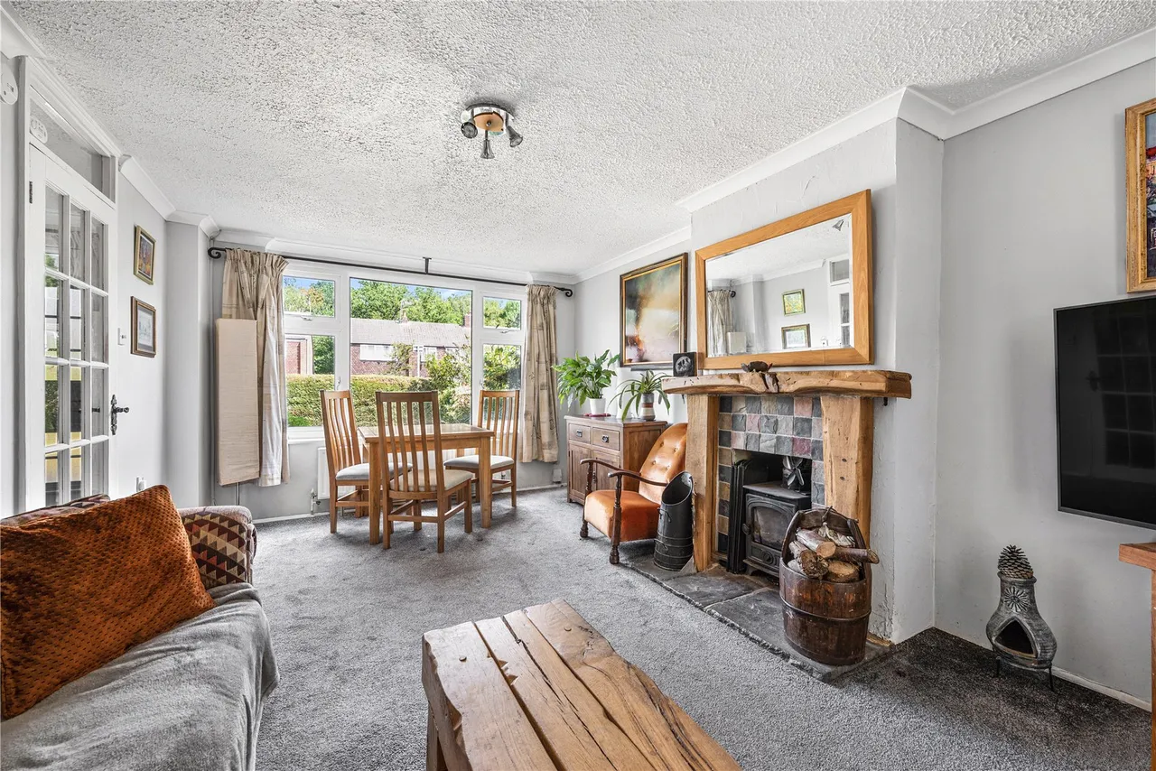 Connaught Crescent, Brookwood, GU24, photo 9
