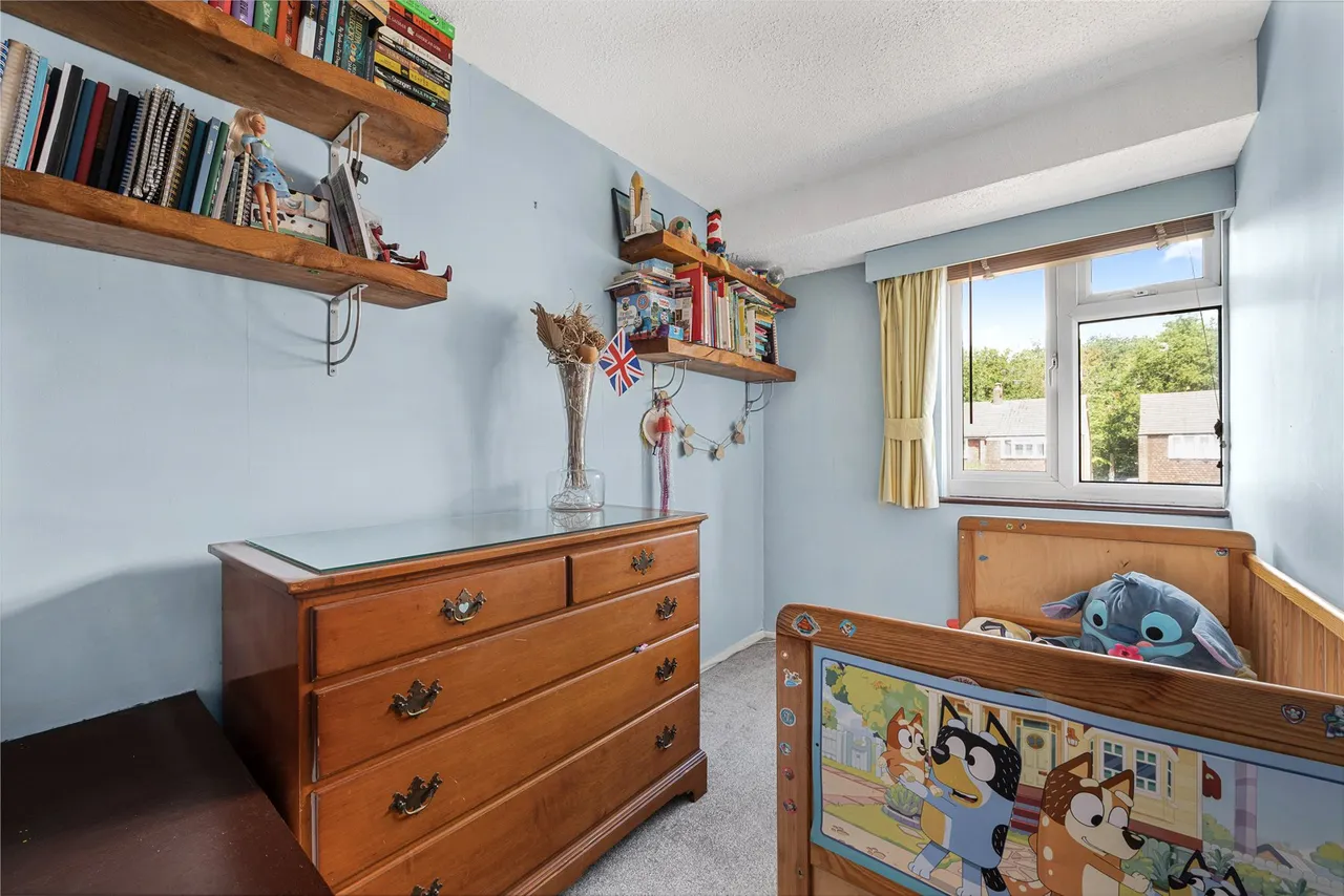 Connaught Crescent, Brookwood, GU24, photo 15