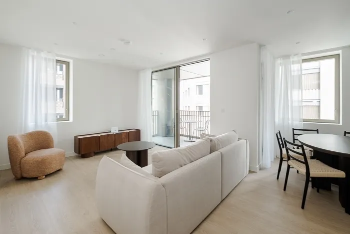 3 bed flat to rent — Ferry Island, Heart Of Hale Lane, Lon...