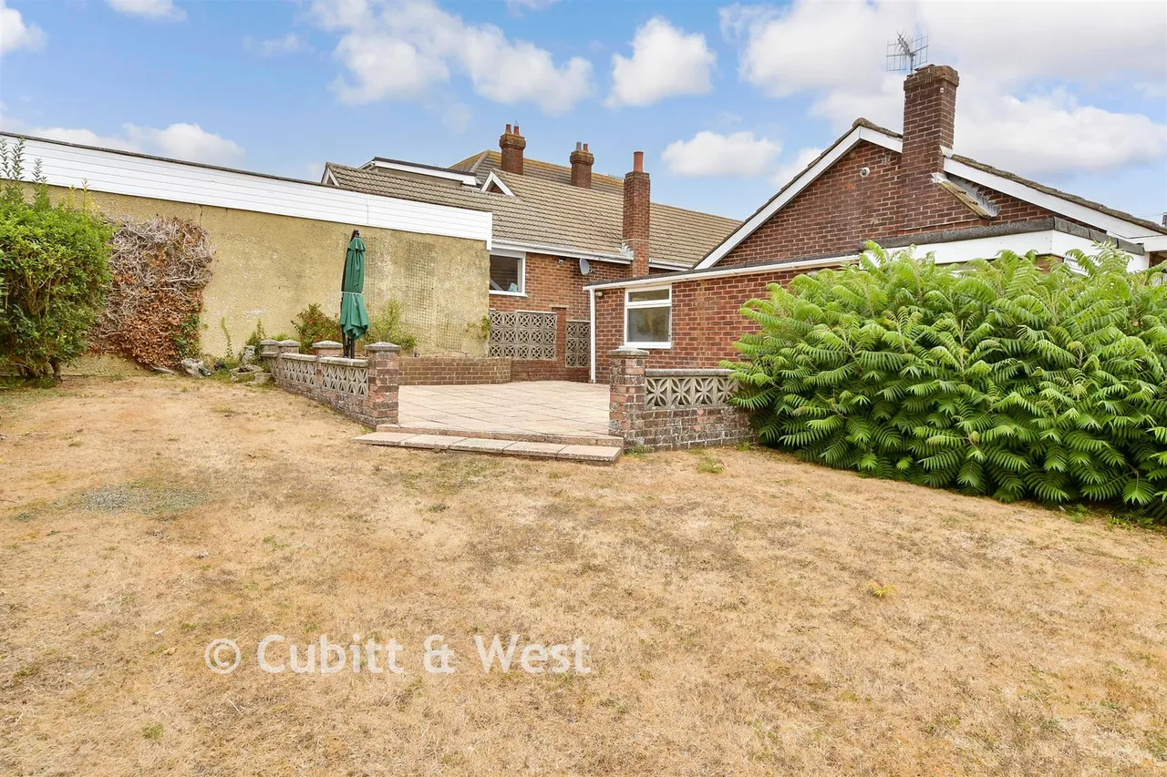 Crescent Drive South, Woodingdean, BN2, photo 2