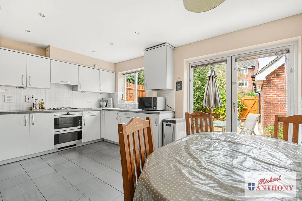 Barnet Close, Oakhill, MK5, photo 2