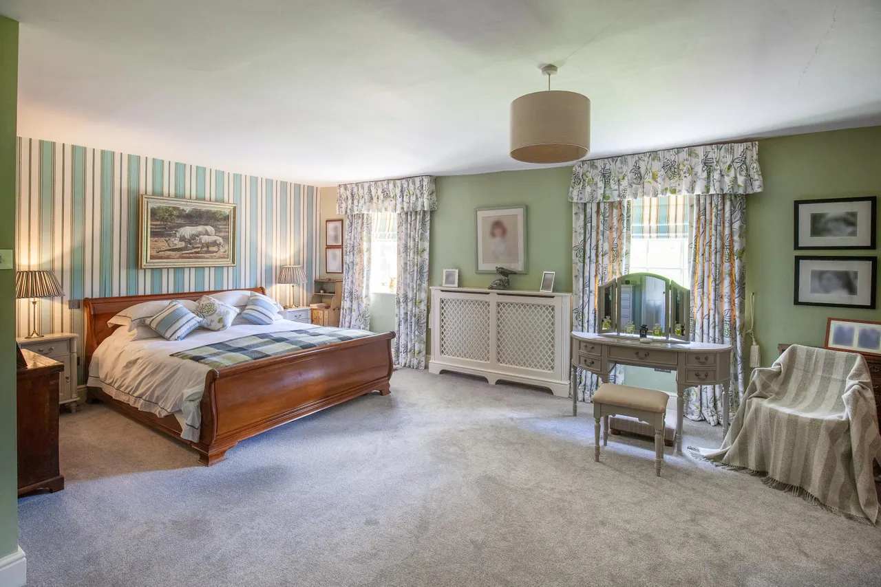 Sutton Parva, Tytherington, Warminster, Wiltshire, BA12 7AF, photo 5
