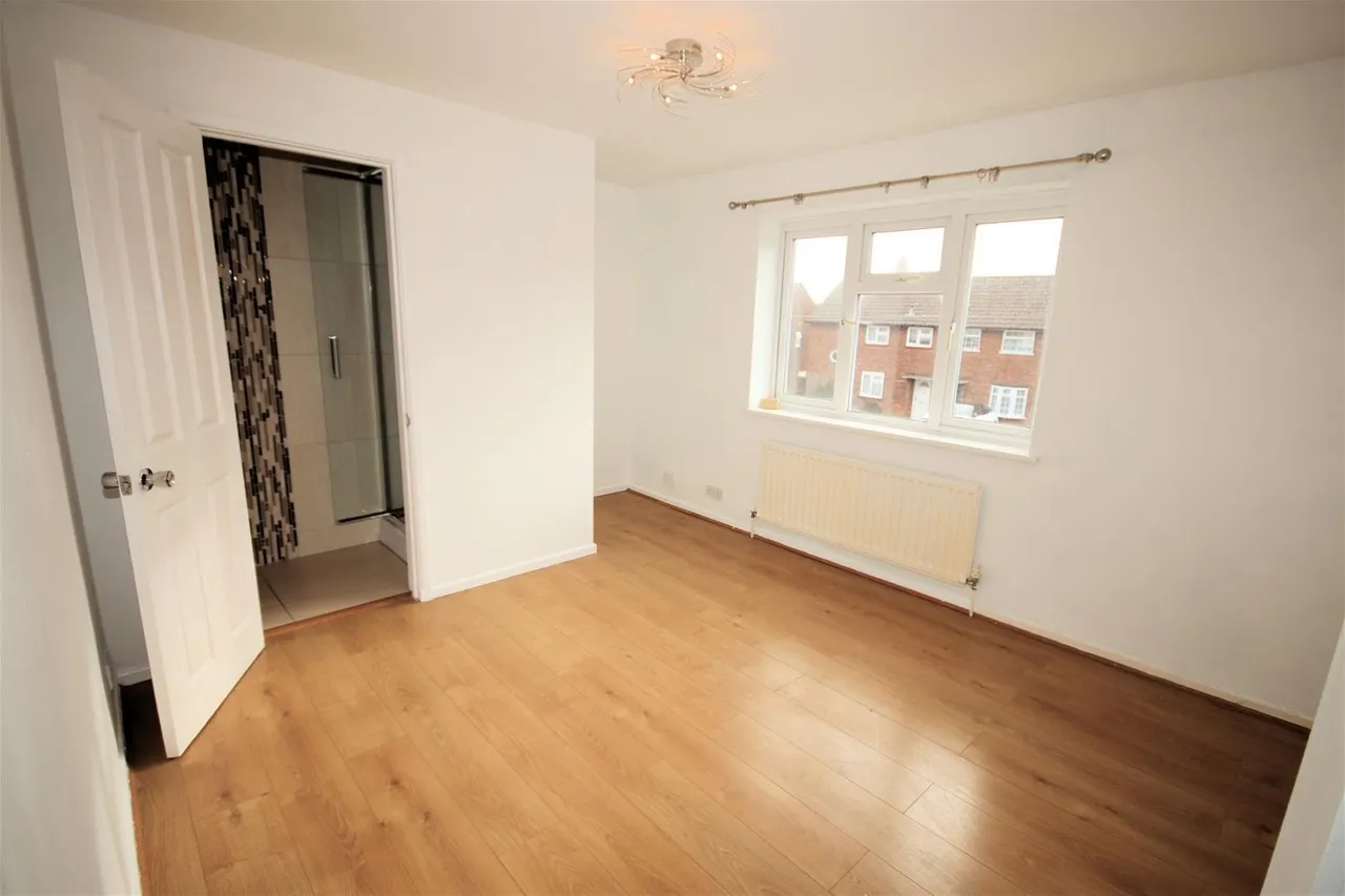 Runfold Avenue, Icknield Catchment, LU3, photo 7