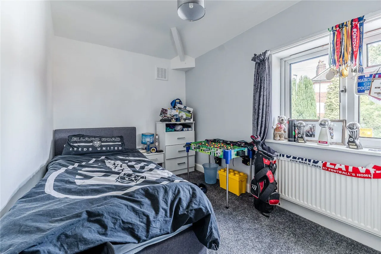 King Edward Crescent, Horsforth, LS18, photo 13