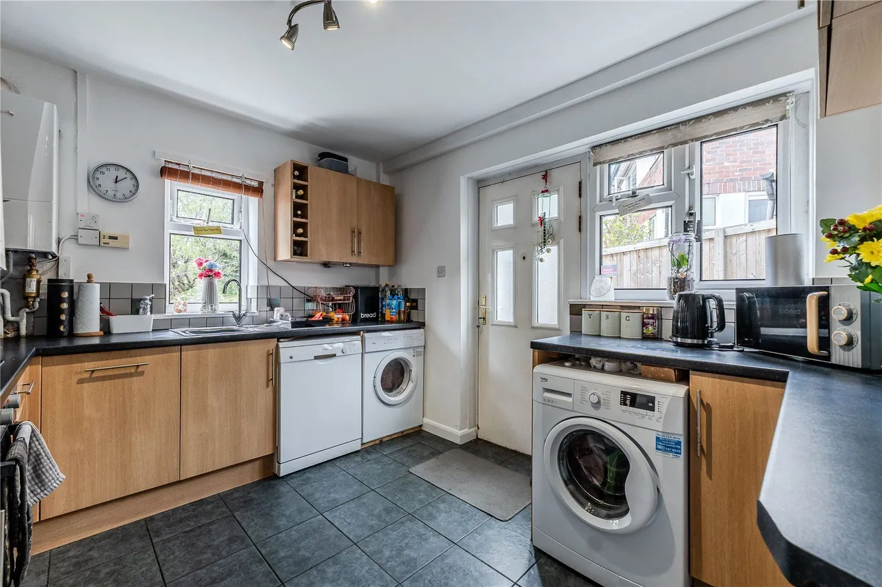 King Edward Crescent, Horsforth, LS18, photo 8