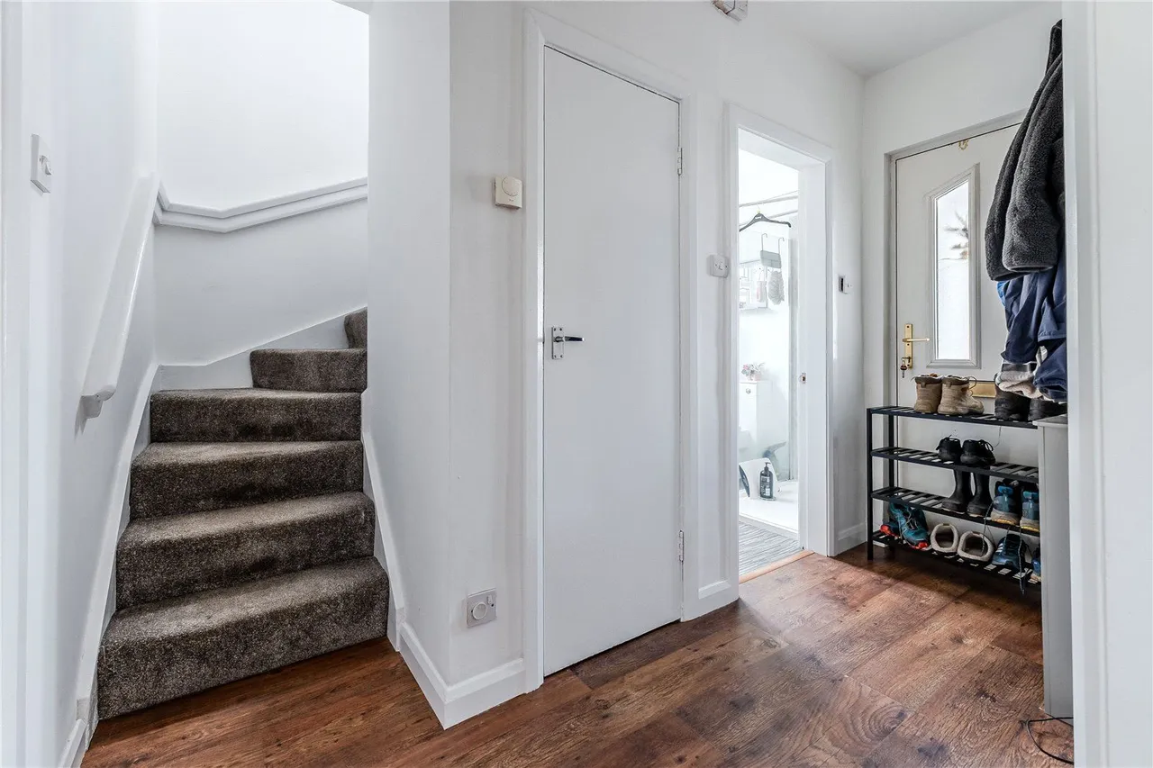 King Edward Crescent, Horsforth, LS18, photo 7