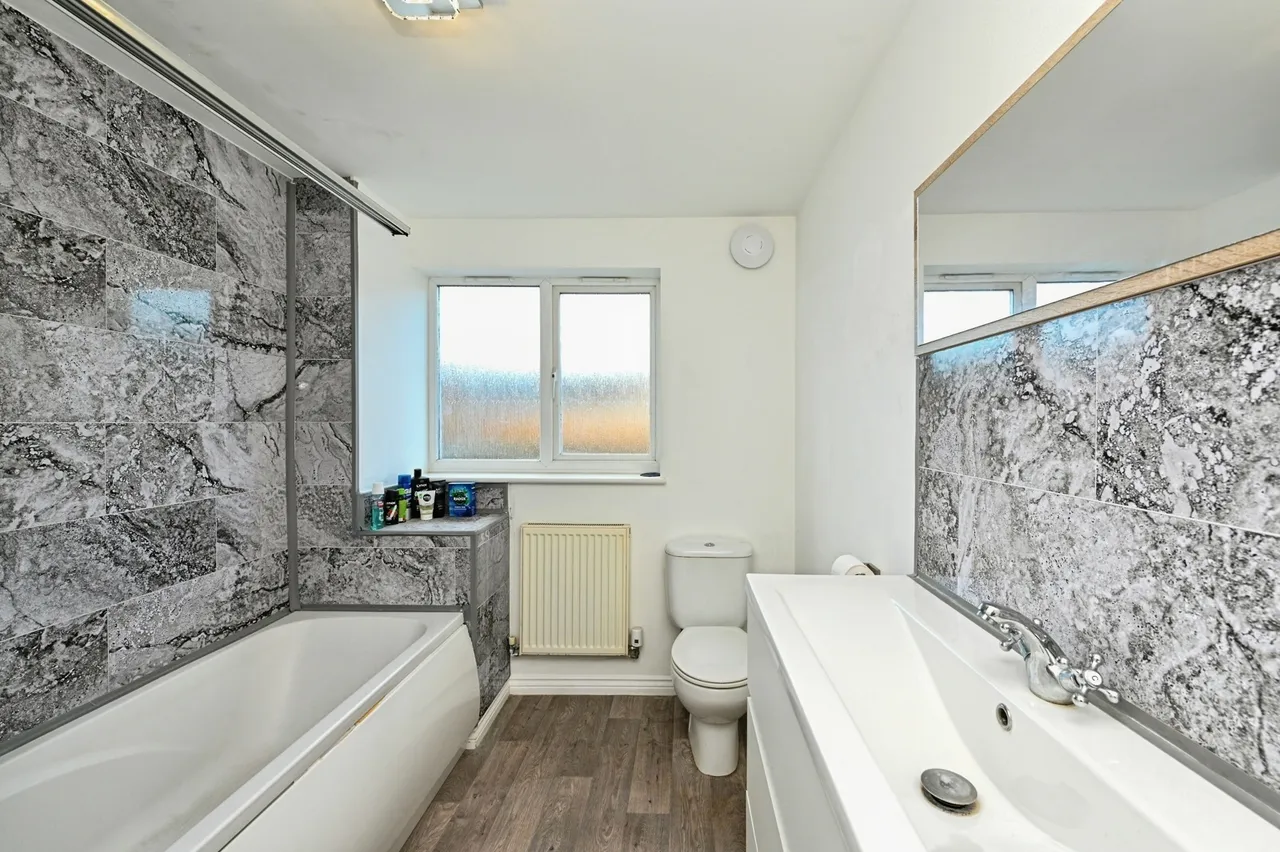 Basil Drive, Downham Market, PE38, photo 9