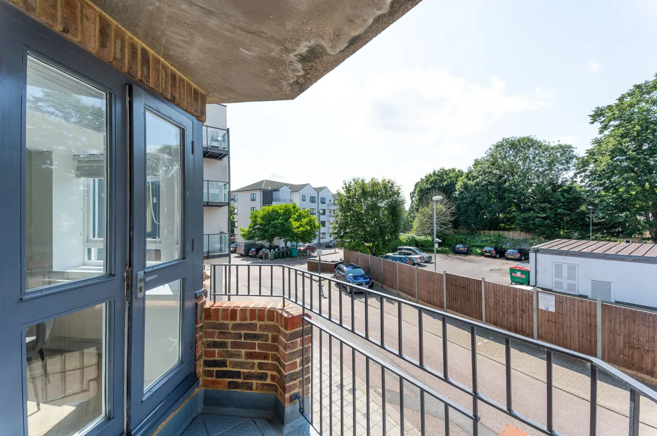 7 Kew Bridge Court, London, photo 6