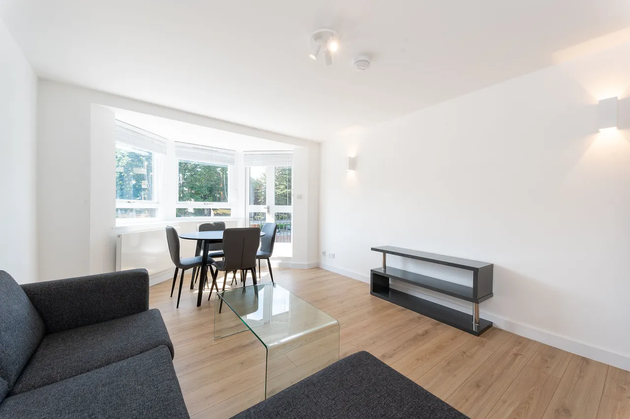 7 Kew Bridge Court, London, photo 8