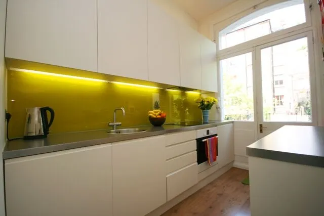 18c Mornington Avenue, London, photo 3