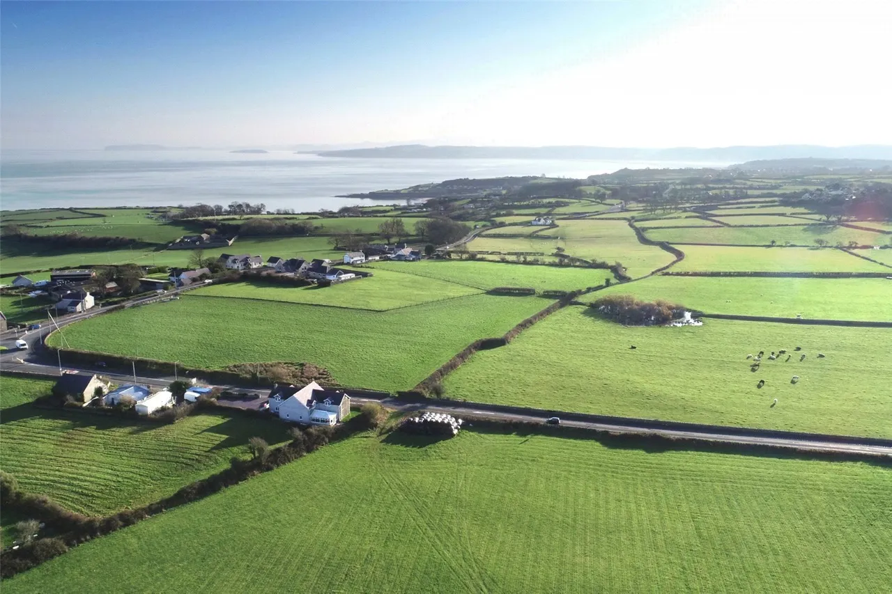 Llanallgo, Moelfre, LL72, photo 14
