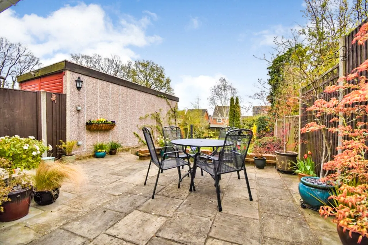 Highfield Gardens, Aldershot, Hampshire, GU11 3DB, photo 12