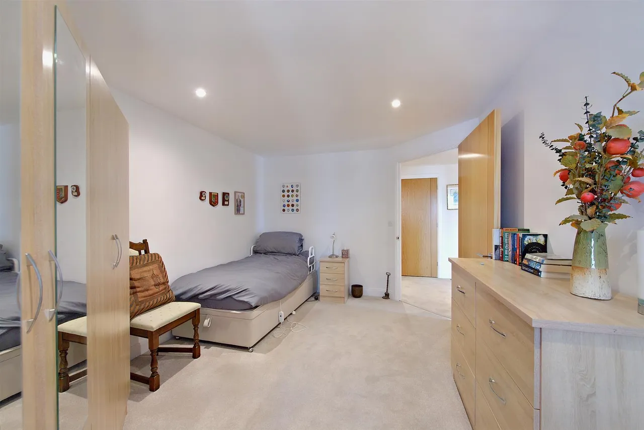 Studio Way, Borehamwood, WD6, photo 8