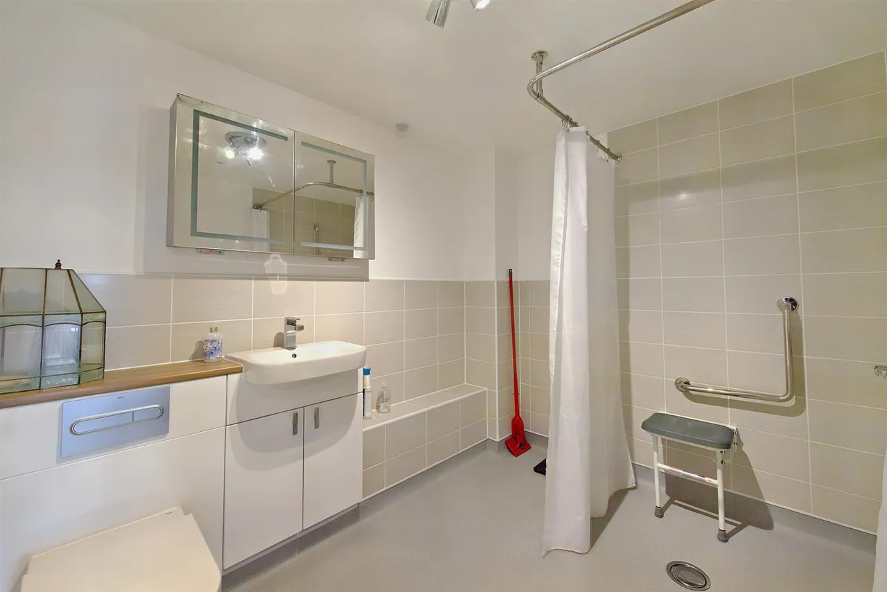 Studio Way, Borehamwood, WD6, photo 7