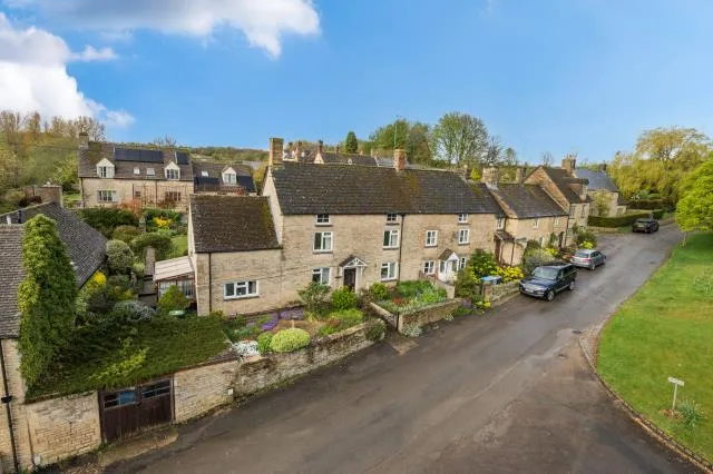3 bed house for sale, Mill End, Chadlington, OX7