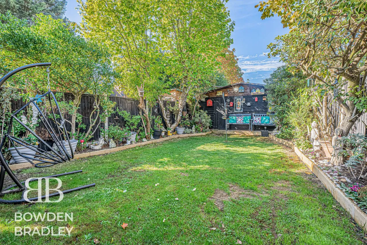 Manford Way, Chigwell, IG7, photo 17