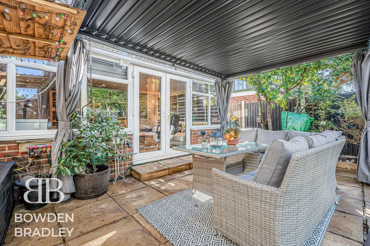 Manford Way, Chigwell, IG7, photo 16